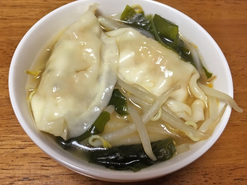 焼き餃子で水餃子スープ